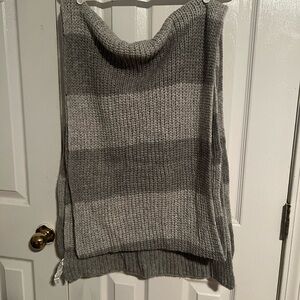 Gray Knit Sleeveless Sweater Tunic
